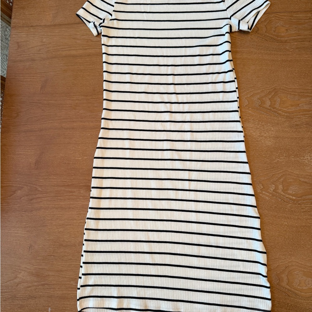 H&M White and Black Striped Kids Midi Dress